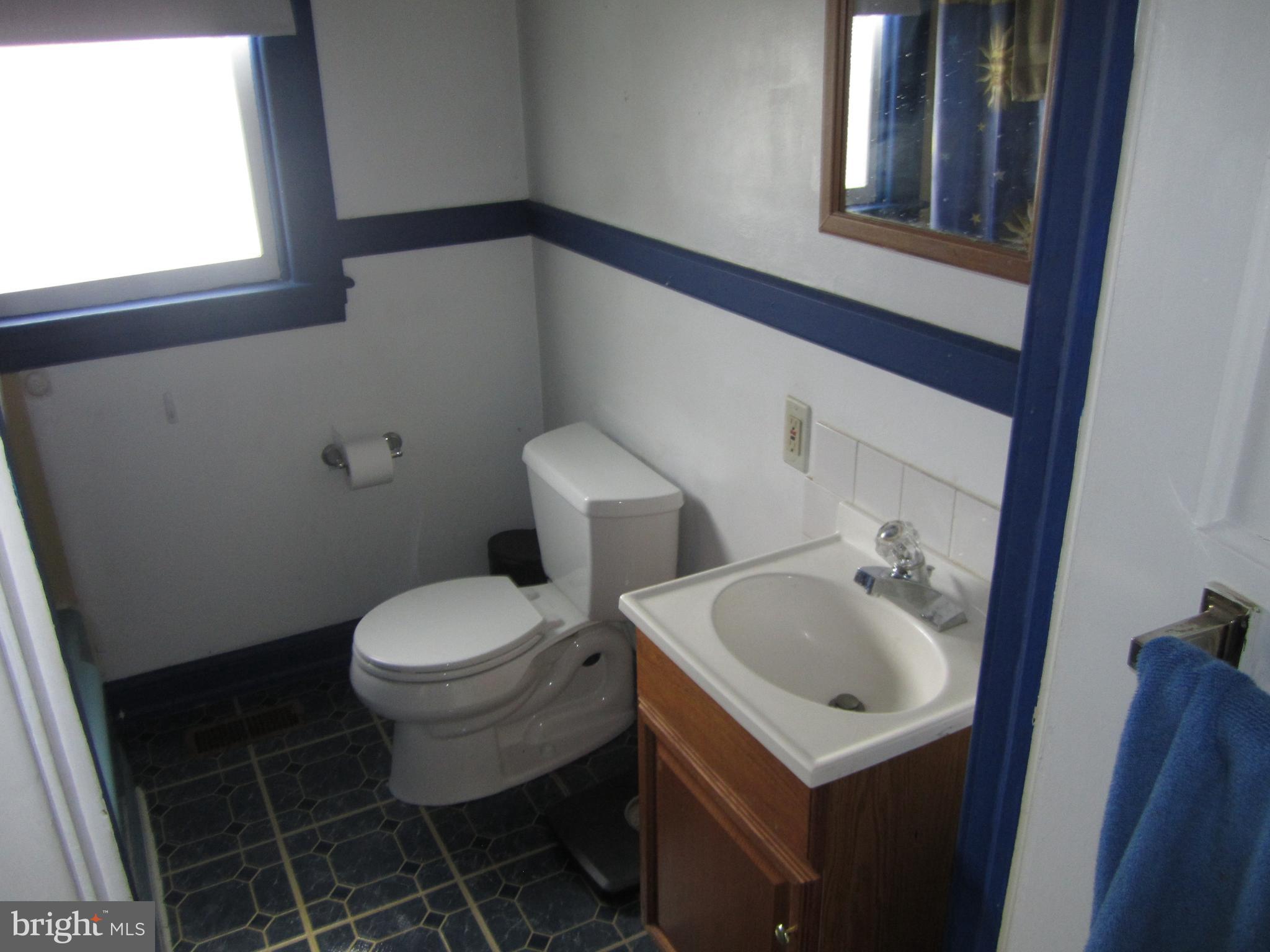 408 Charles Road Linthicum, MD 21090 - Photo 10 of 20