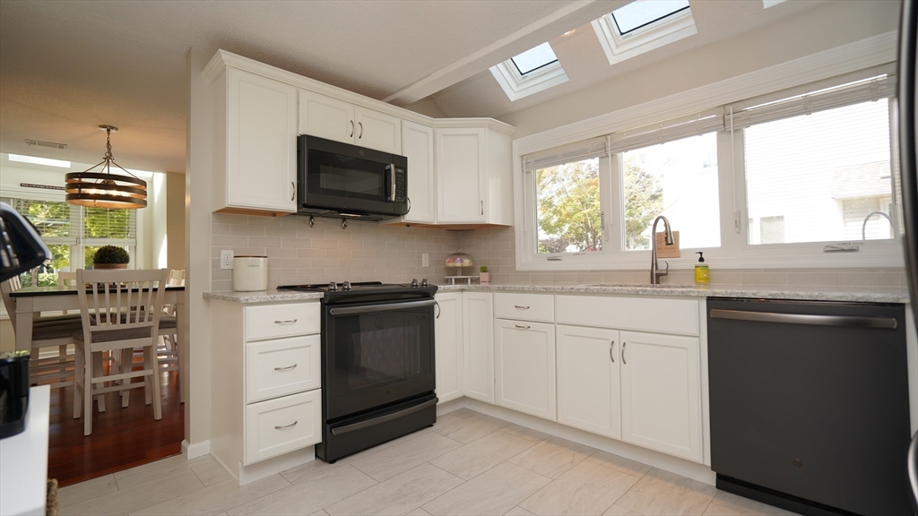 212 Maple Brook Road, Unit 212 Bellingham, MA 02019 - Photo 6 of 42 Gallery Image 6