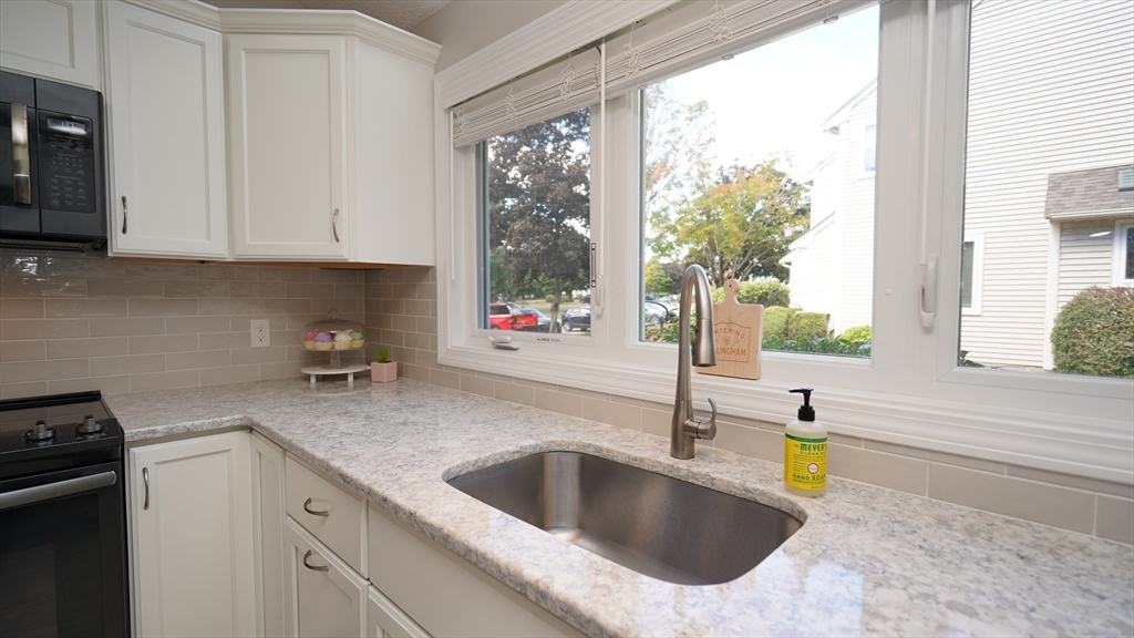 212 Maple Brook Road, Unit 212 Bellingham, MA 02019 - Photo 9 of 42 Gallery Image 9