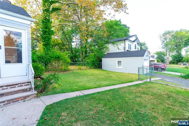 $779,000 | 284 Continental Avenue, River Edge, NJ 07661