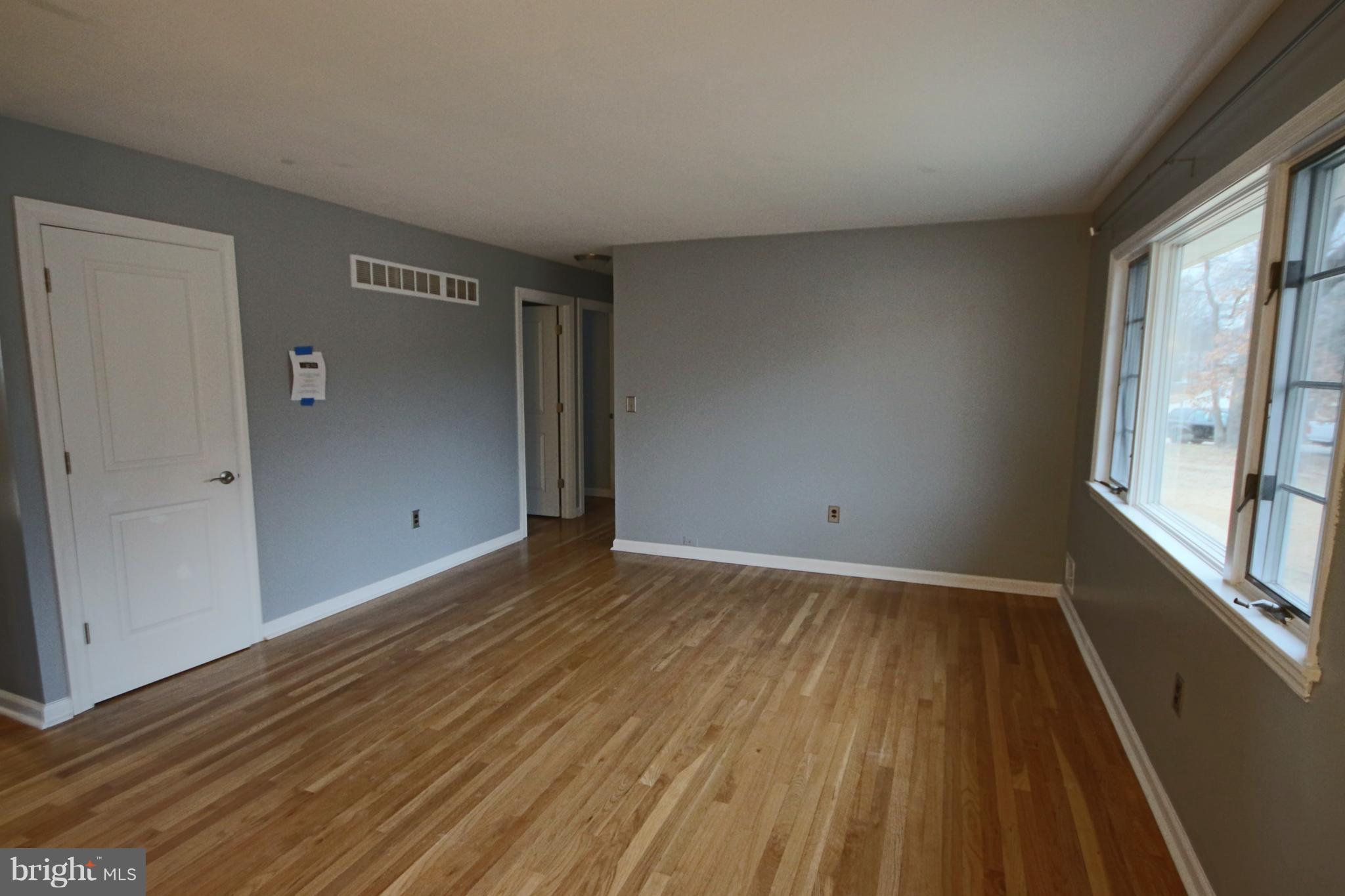 Living Room w/refinished hardwood floors