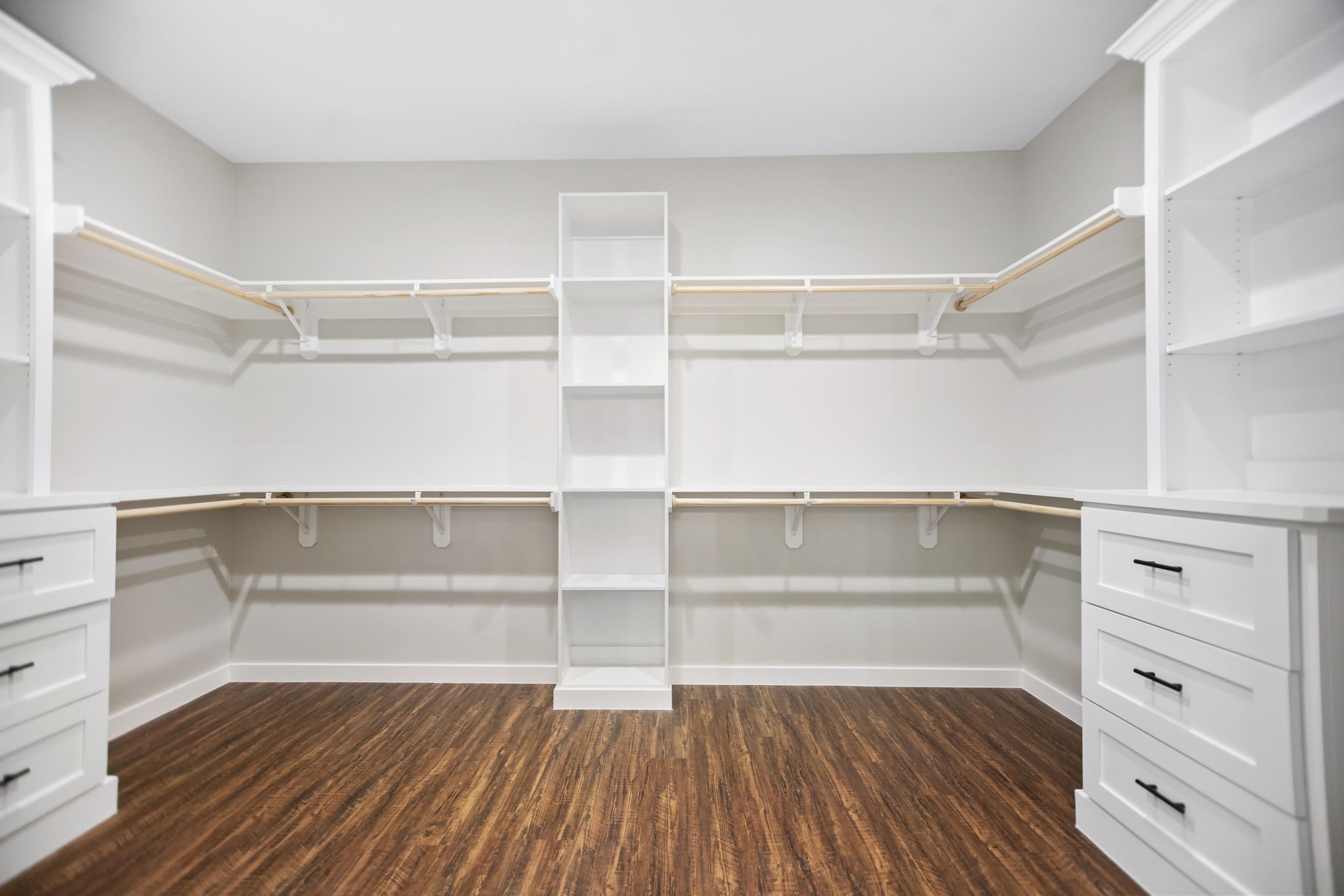 1575 Fm 844 Huntington, TX 75949 - Photo 27 of 40 a view of walk in closet with empty racks