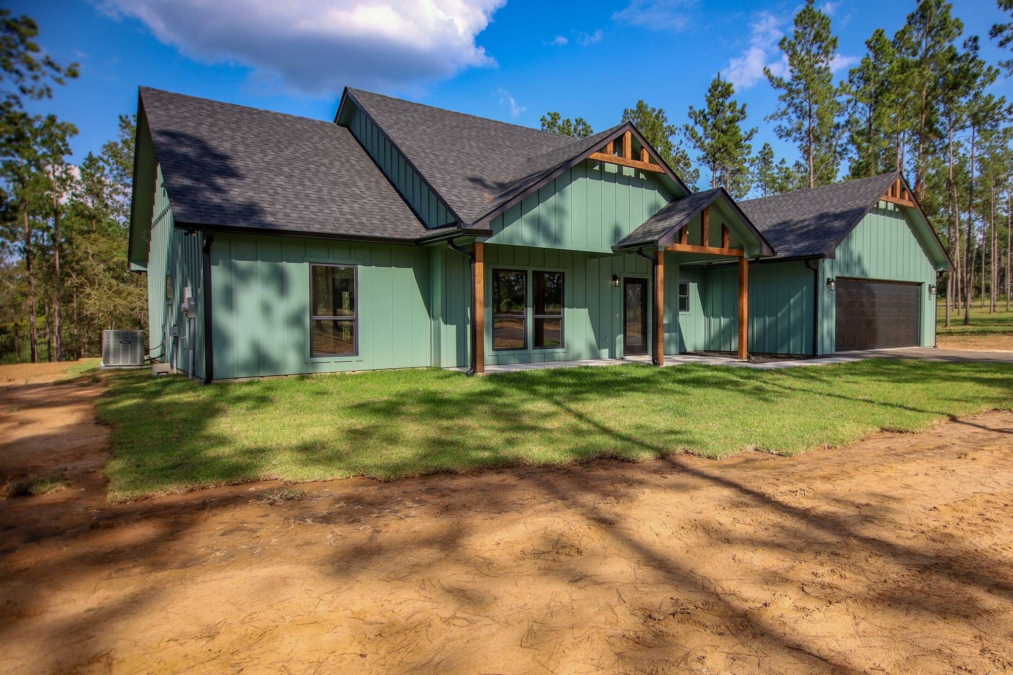 1575 Fm 844 Huntington, TX 75949 - Photo 4 of 40 a front view of a house with a yard