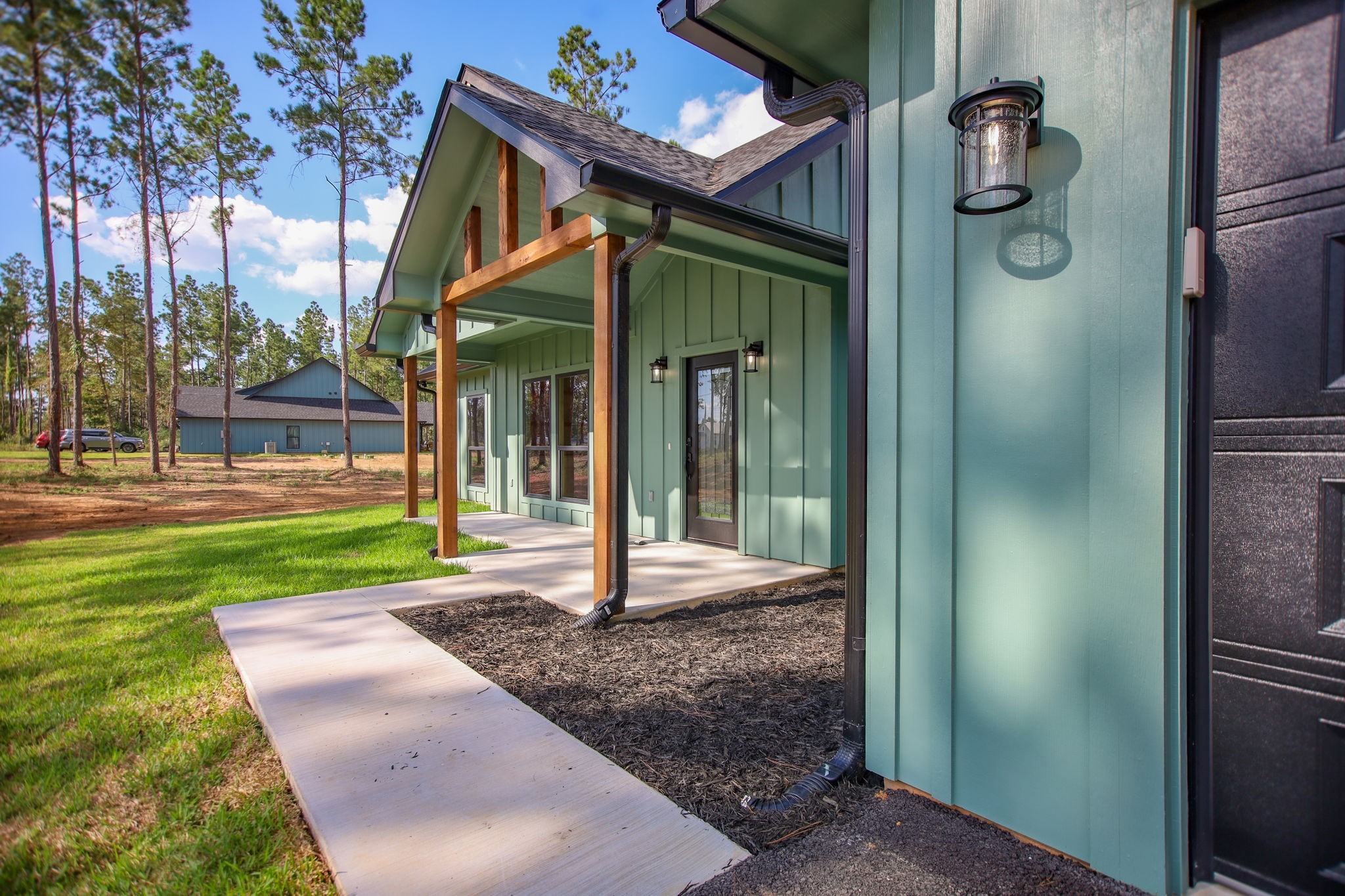 1575 Fm 844 Huntington, TX 75949 - Photo 6 of 40 a view of a house with a small yard and wooden fence
