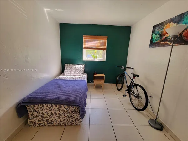 a view of a livingroom with furniture