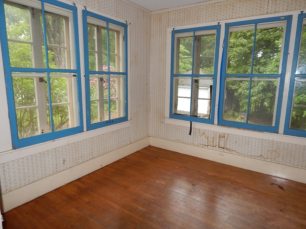 243 High Street Athol, MA 01331 - Photo 9 of 15