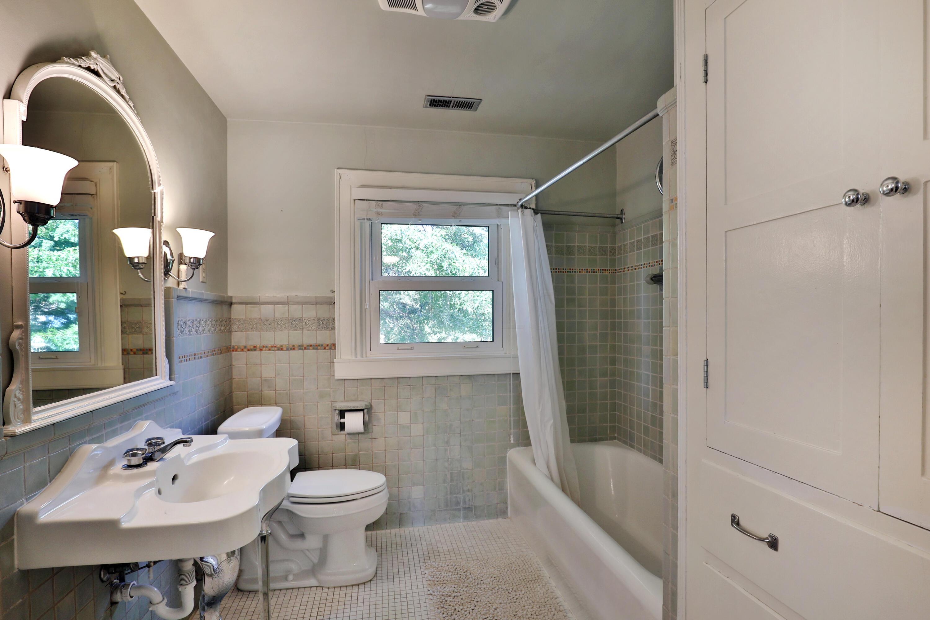 285 South Harding Road Columbus, OH 43209 - Photo 34 of 61