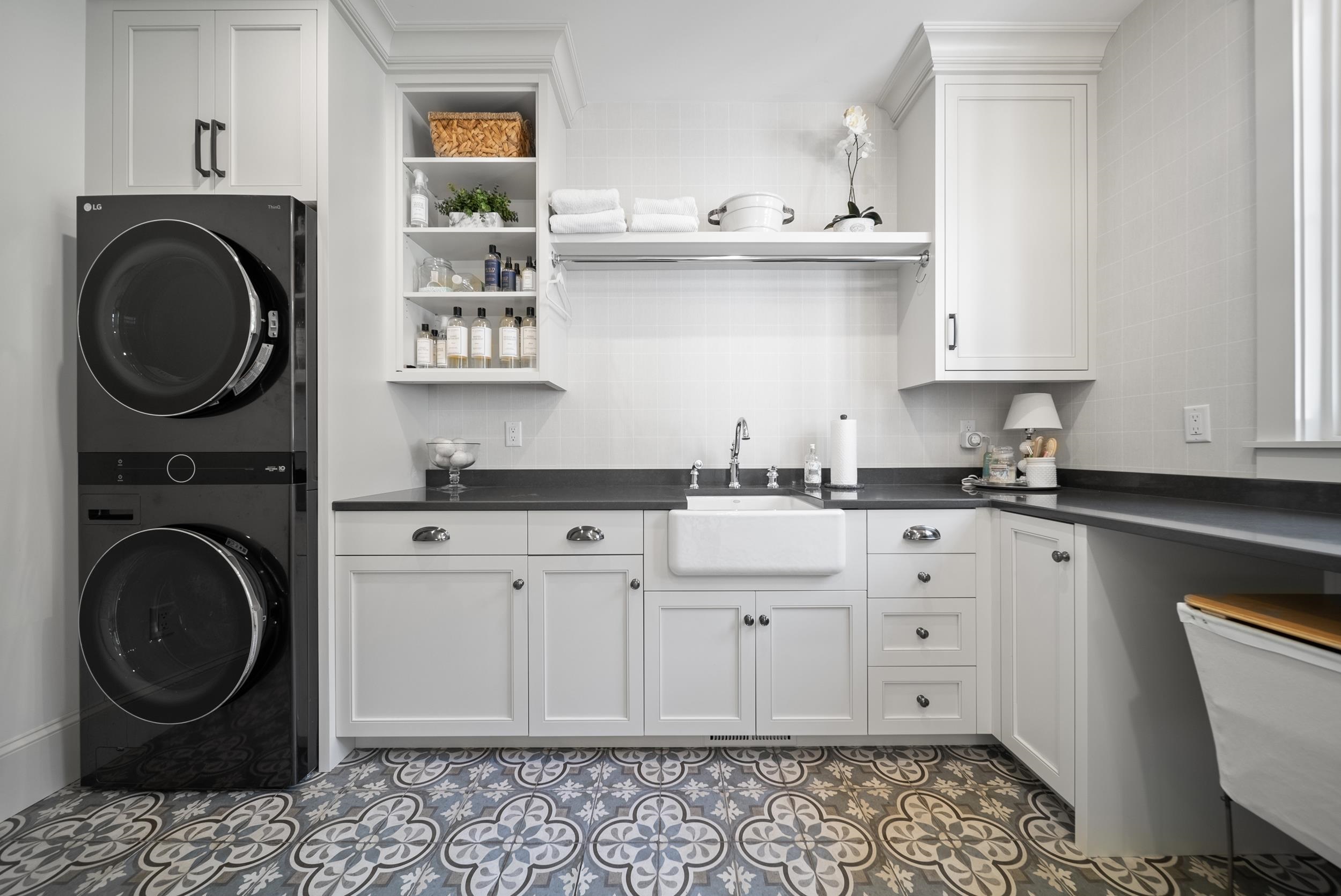 16 Lavender Lane Windham, NH 03087 - Photo 13 of 50