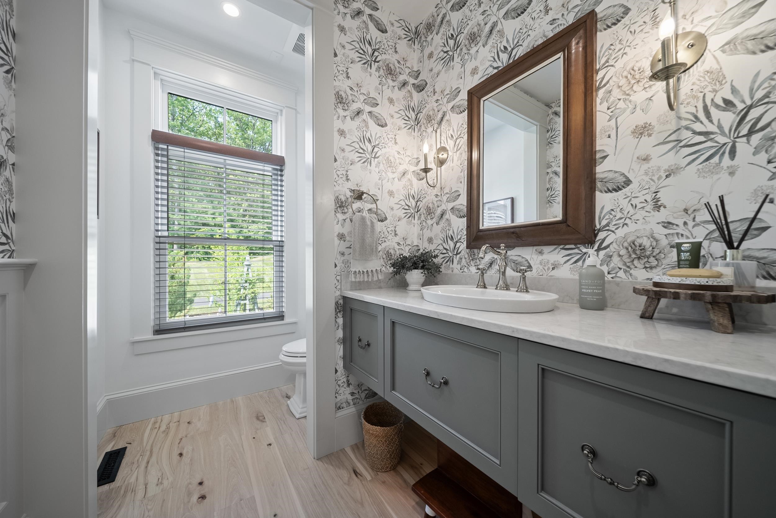 16 Lavender Lane Windham, NH 03087 - Photo 14 of 50