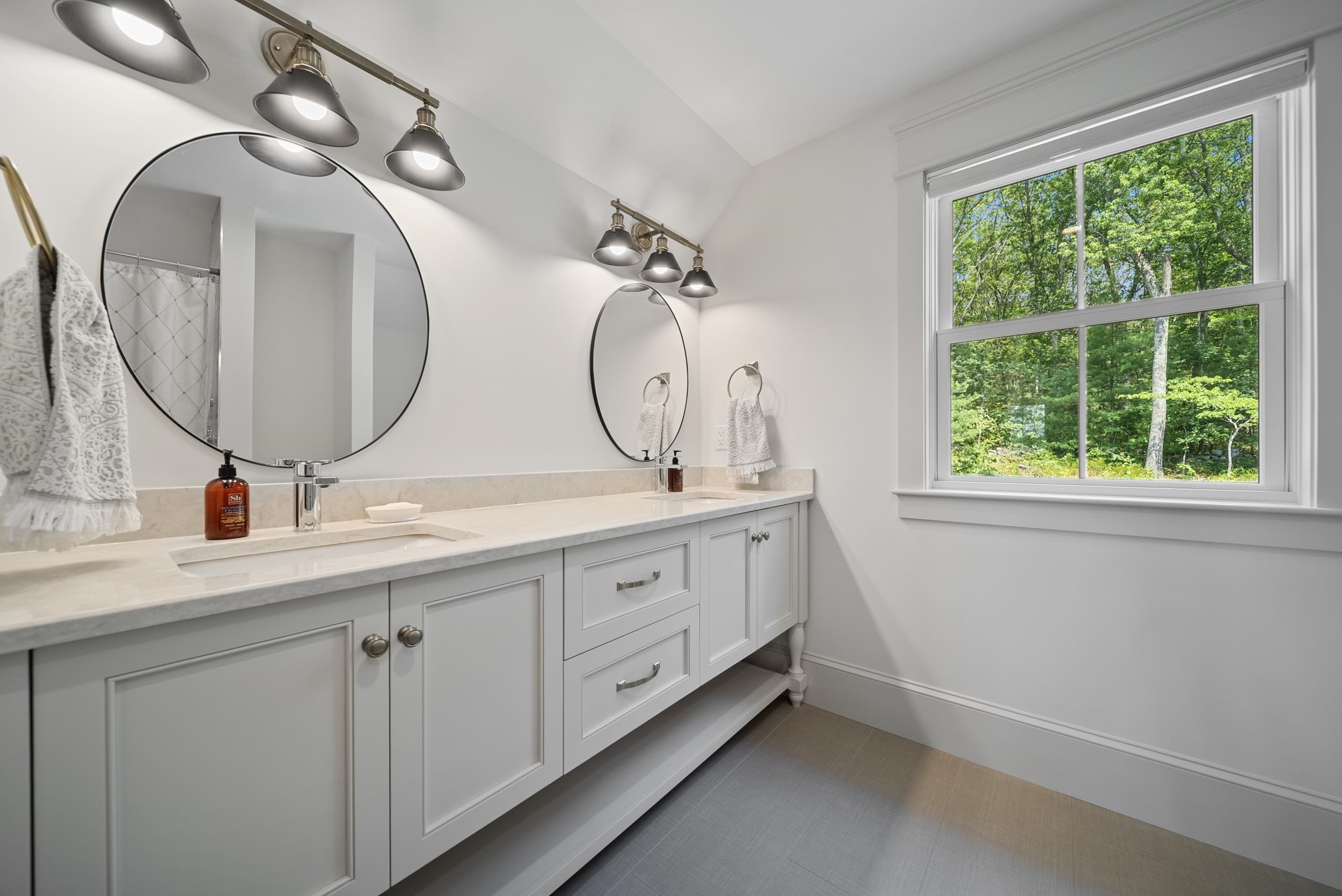 16 Lavender Lane Windham, NH 03087 - Photo 38 of 50