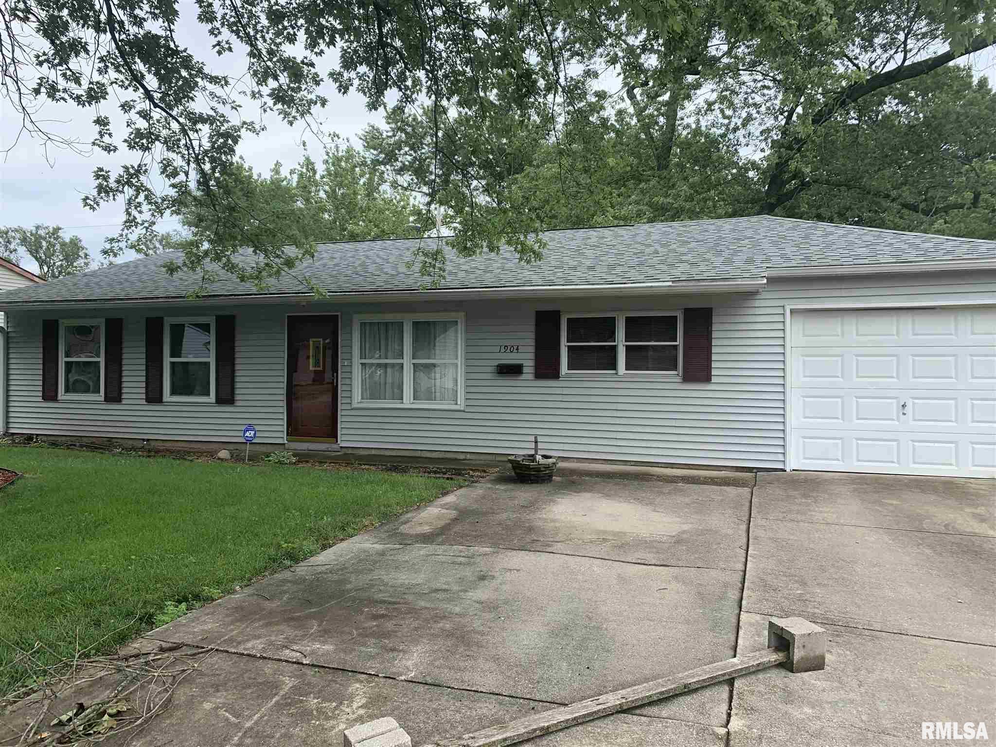 1904 Holly Drive Springfield, IL 62703 - Photo 1 of 1 Gallery Image 1
