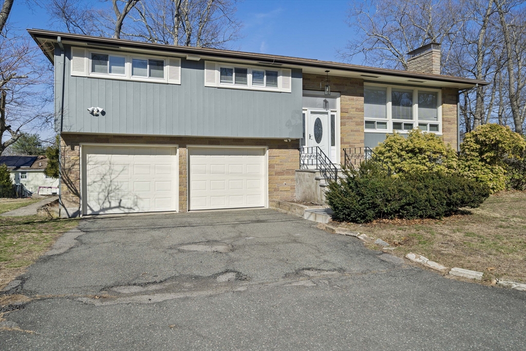 12 Darrell Drive Randolph, MA 02368 - Photo 3 of 40