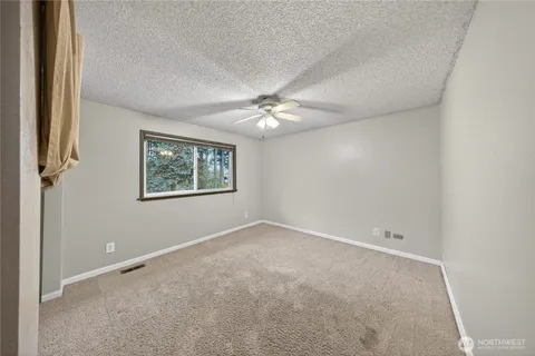 $550,000 | 2122 Fireside Lane, Oak Harbor, WA 98277