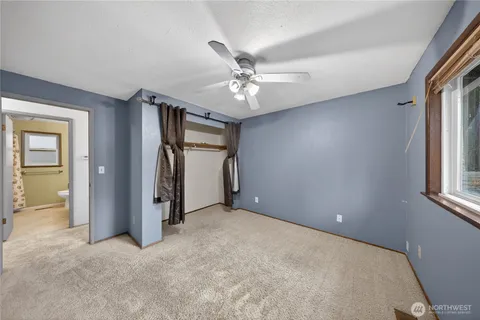 $550,000 | 2122 Fireside Lane, Oak Harbor, WA 98277