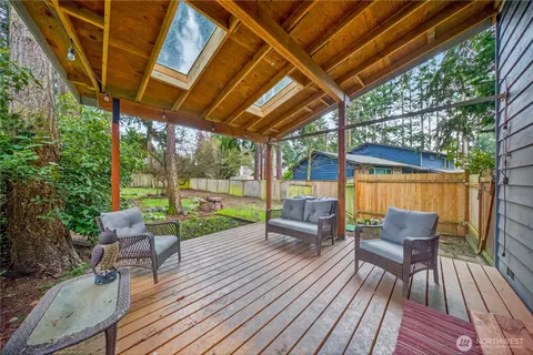 $550,000 | 2122 Fireside Lane, Oak Harbor, WA 98277