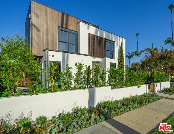 $23,000 | 200 North Doheny Drive, Beverly Hills, CA 90211