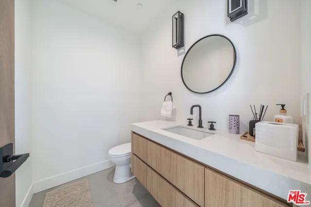 $23,000 | 200 North Doheny Drive, Beverly Hills, CA 90211