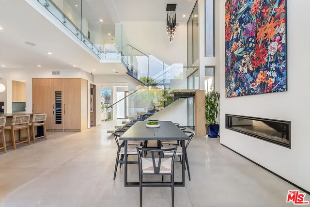 $23,000 | 200 North Doheny Drive, Beverly Hills, CA 90211