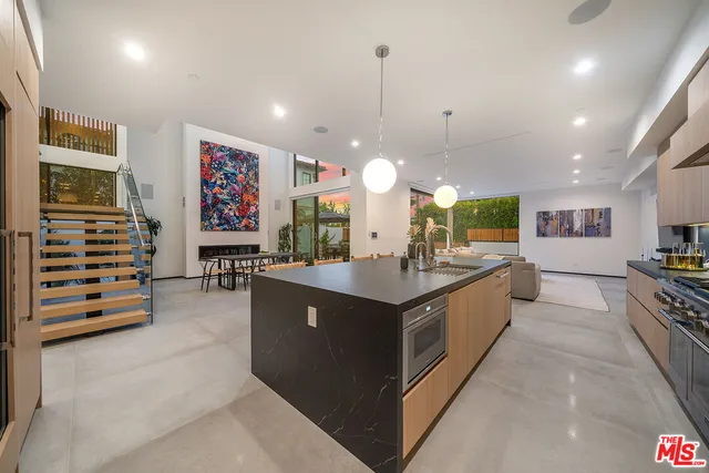 $23,000 | 200 North Doheny Drive, Beverly Hills, CA 90211