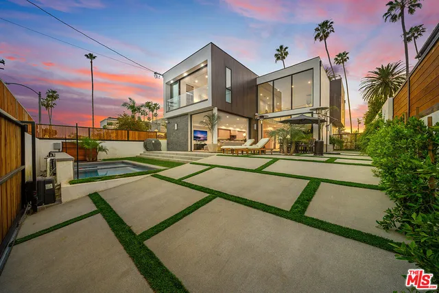 $23,000 | 200 North Doheny Drive, Beverly Hills, CA 90211