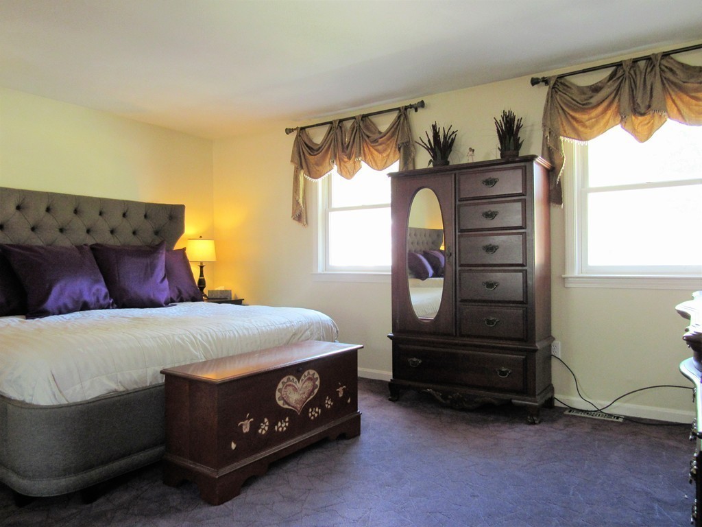 12 Hillcrest Road Dracut, MA 01826 - Photo 11 of 18