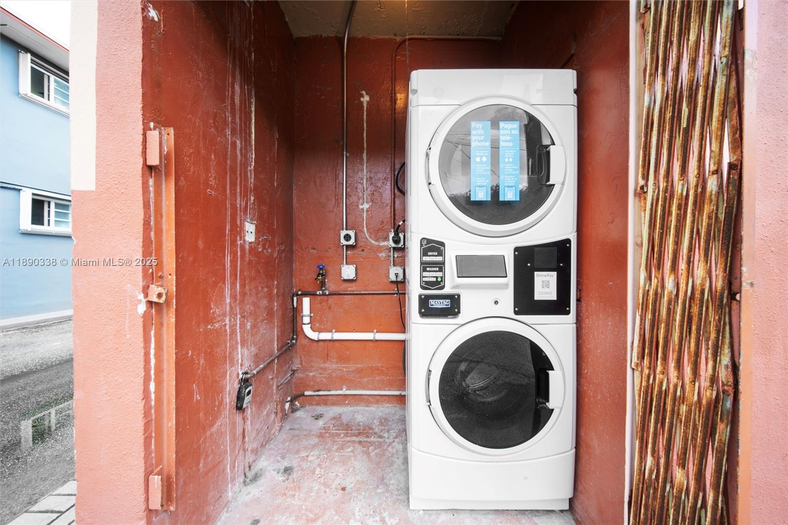 40 West 4th Street, Unit 2 Hialeah, FL 33010 - Photo 13 of 44 a utility room with dryer and washer