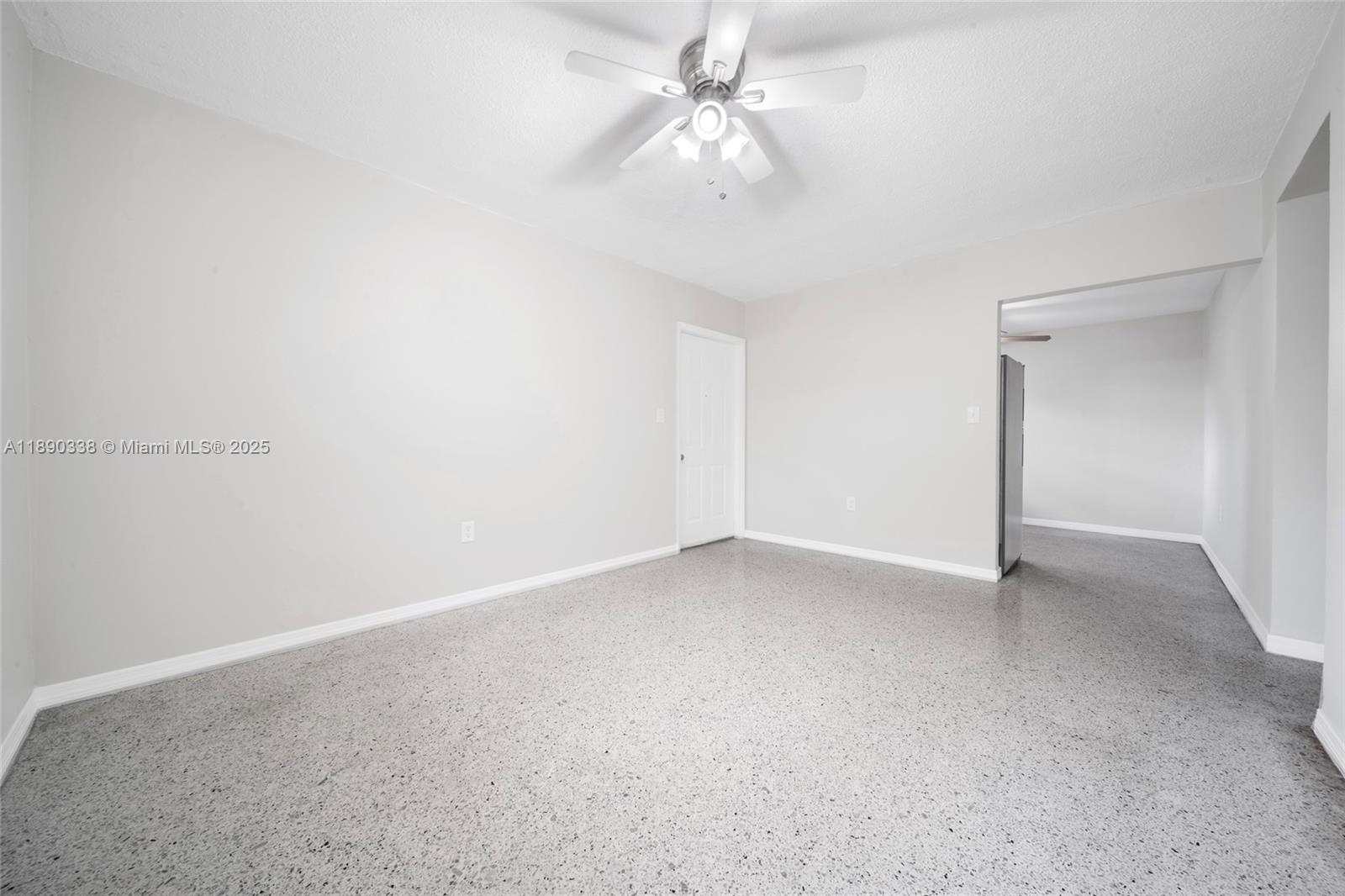 40 West 4th Street, Unit 2 Hialeah, FL 33010 - Photo 20 of 44 a view of an empty room