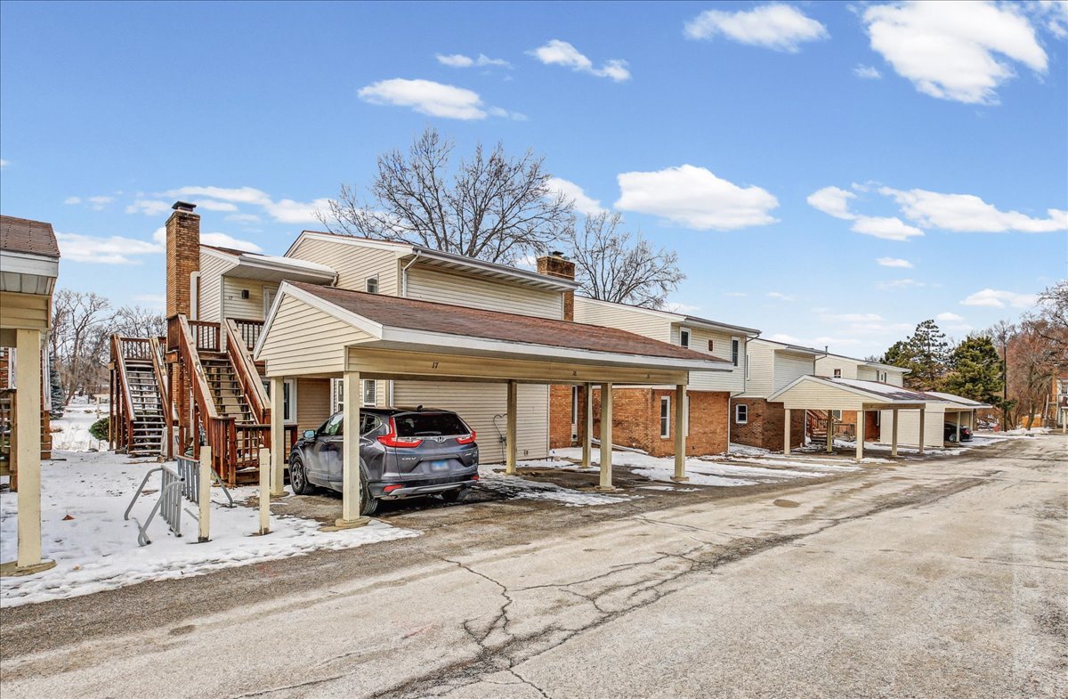 903 North Linden Street, Unit 18 Normal, IL 61761 - Photo 2 of 27