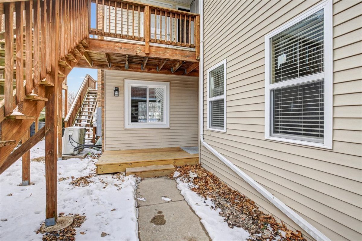 903 North Linden Street, Unit 18 Normal, IL 61761 - Photo 3 of 27