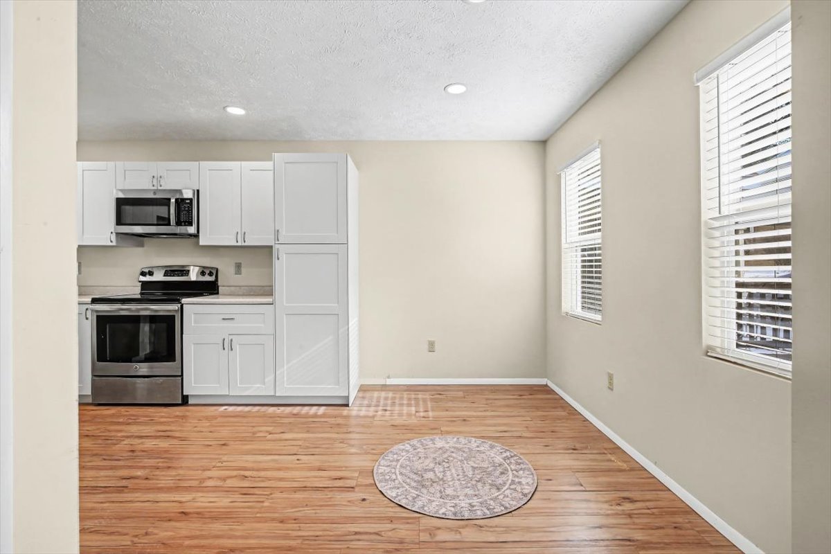 903 North Linden Street, Unit 18 Normal, IL 61761 - Photo 10 of 27