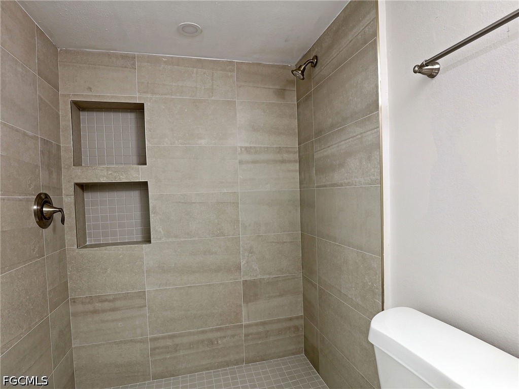 5303 Summerlin Road, Unit 315 Fort Myers, FL 33919 - Photo 10 of 12