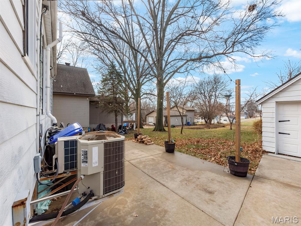 239 North Main Street Waterloo, IL 62298 - Photo 22 of 35