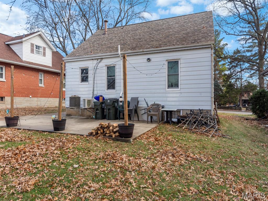 239 North Main Street Waterloo, IL 62298 - Photo 26 of 35