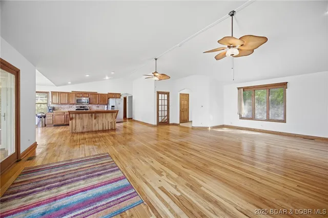 $699,900 | 27394 Cross Lane, Barnett, MO 65011