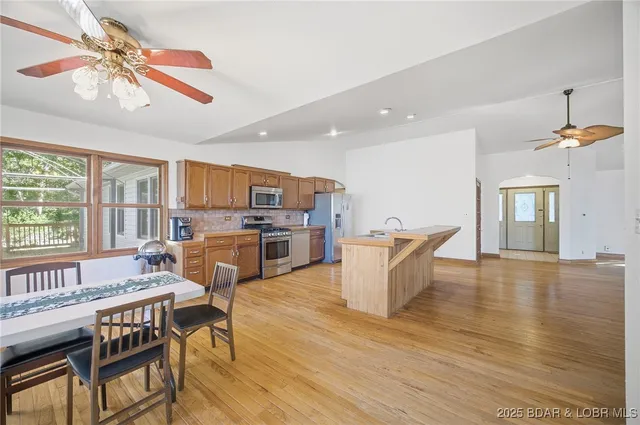 $699,900 | 27394 Cross Lane, Barnett, MO 65011