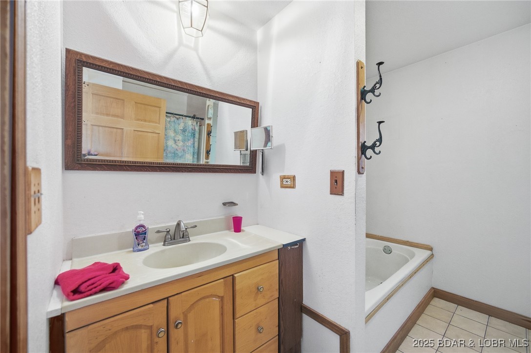 27394 Cross Lane Barnett, MO 65011 - Photo 28 of 65