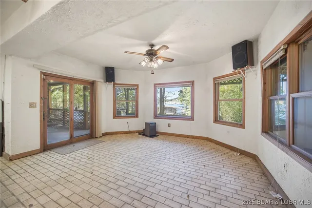 $699,900 | 27394 Cross Lane, Barnett, MO 65011