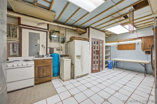 $699,900 | 27394 Cross Lane, Barnett, MO 65011