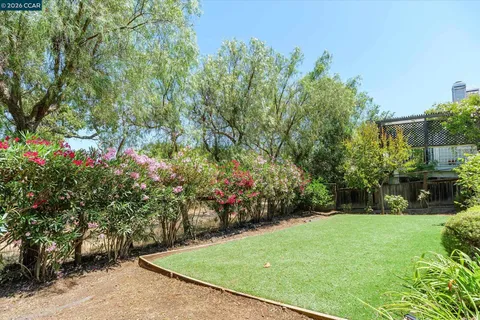 $898,000 | 376 Sterling Way, San Rafael, CA 94903