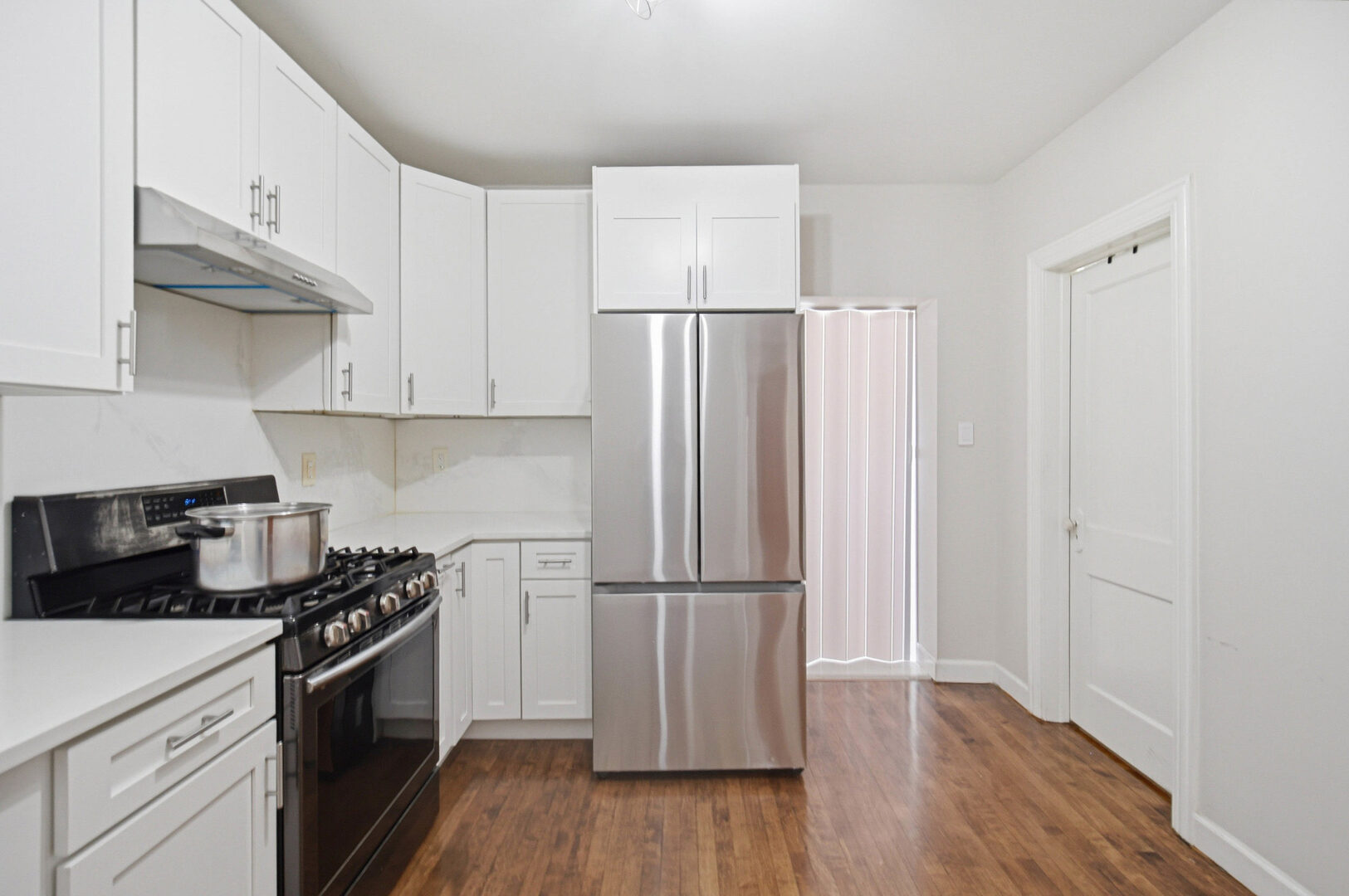 1906 Ridgeland Avenue, Unit 1 Berwyn, IL 60402 - Photo 6 of 19