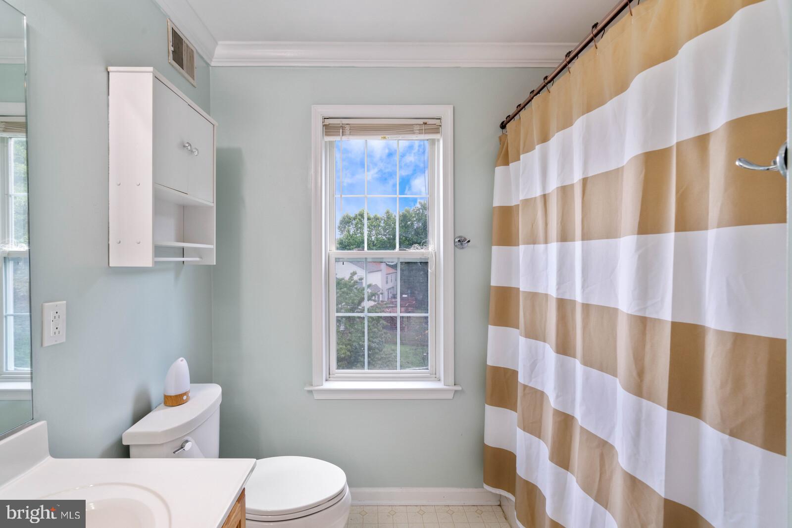 3 Inman Overlook Stafford, VA 22556 - Photo 22 of 45 Ensuite bathroom