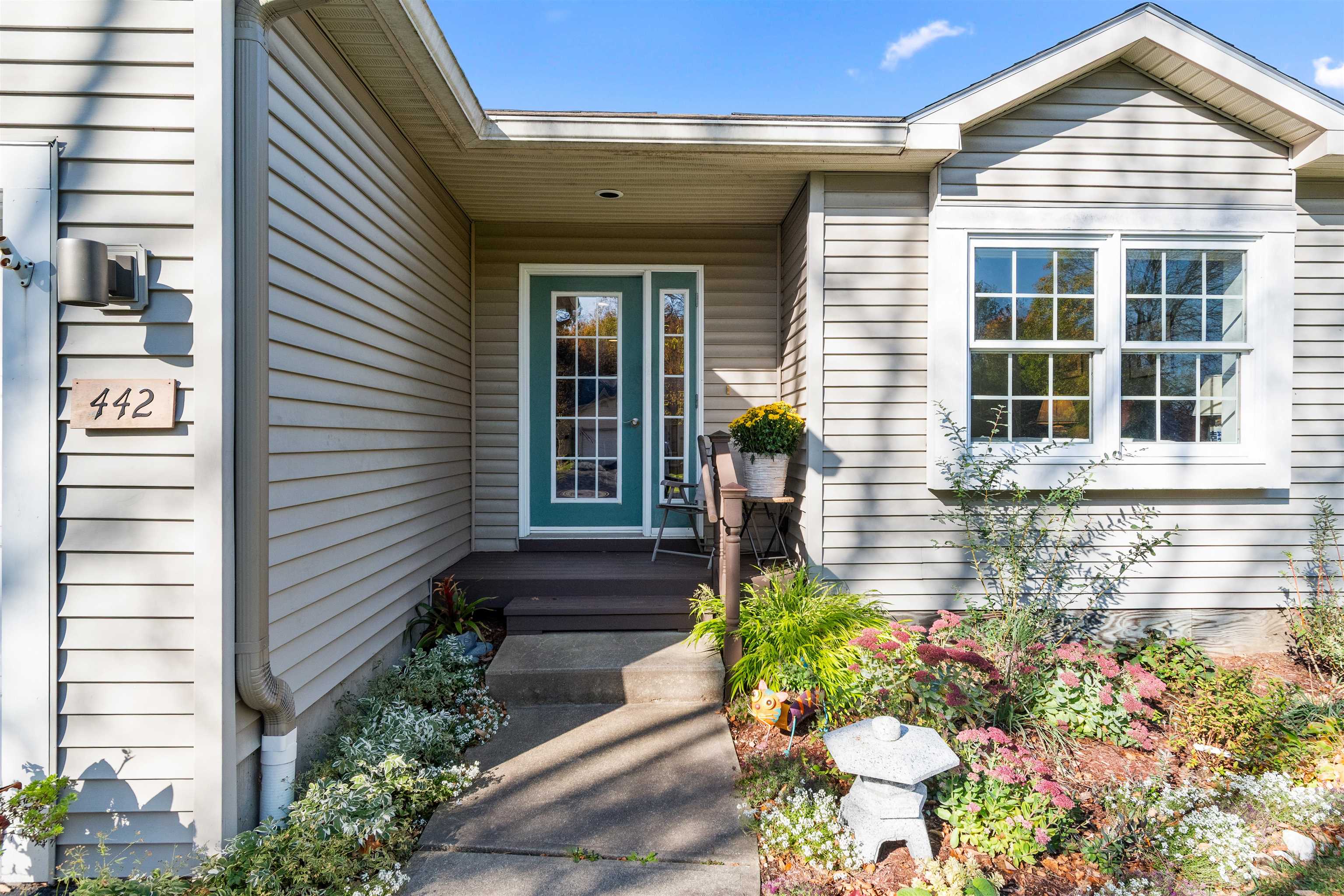 442 Bittersweet Circle Williston, VT 05495 - Photo 2 of 42