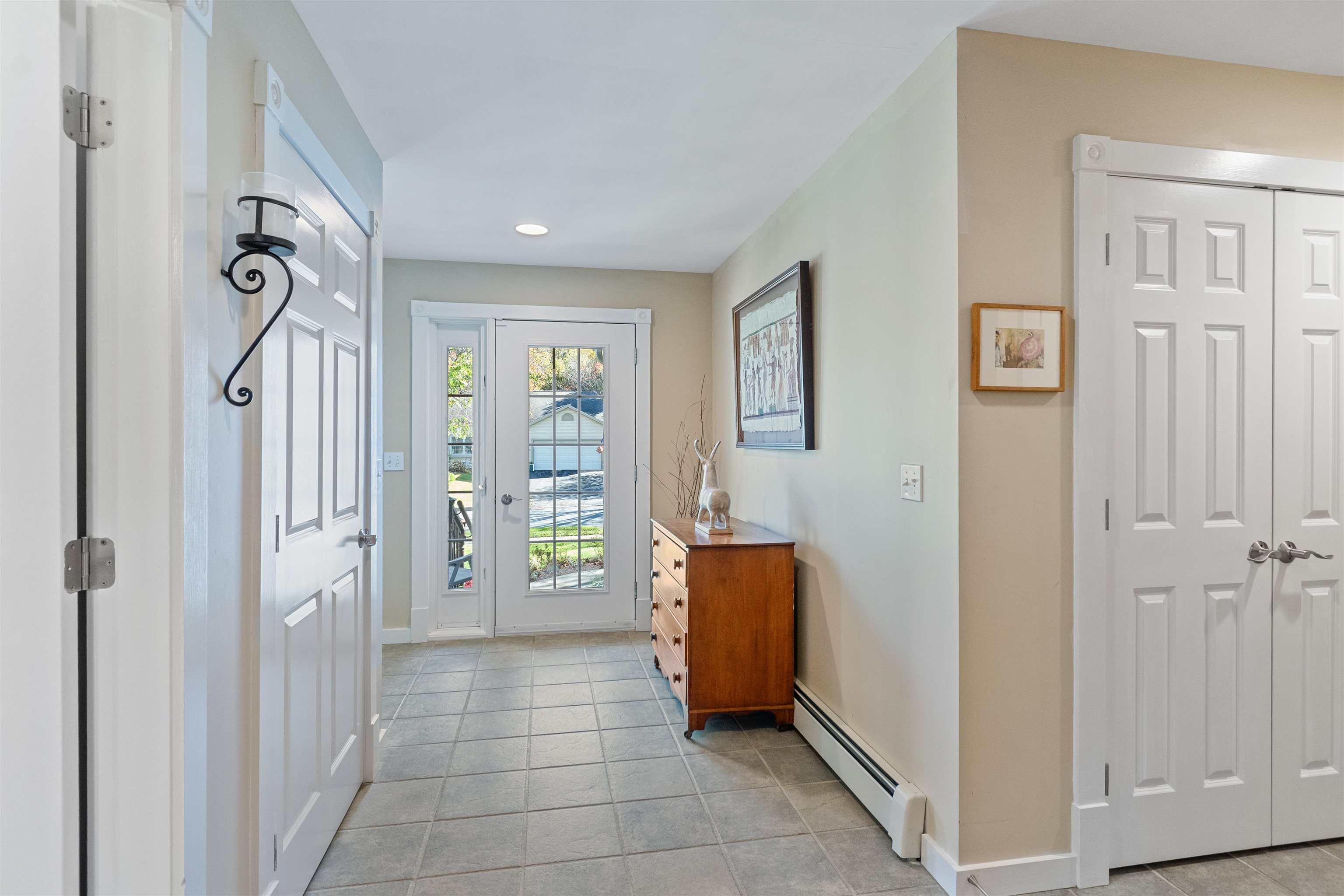 442 Bittersweet Circle Williston, VT 05495 - Photo 4 of 42