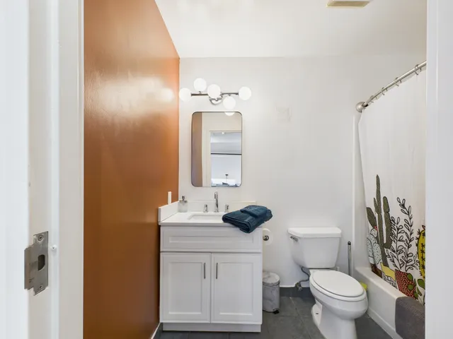 $2,700 | 3116 Adeline Street, Unit 112, Oakland, CA 94608