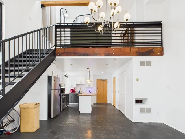 $2,700 | 3116 Adeline Street, Unit 112, Oakland, CA 94608