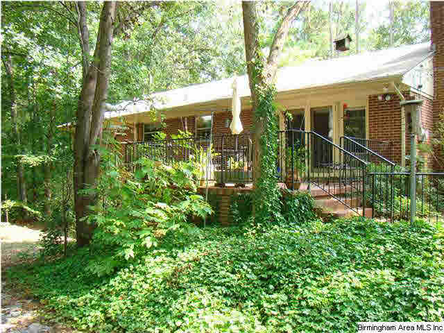 195 Pineview Road Sylacauga, AL 35150 - Photo 3 of 23