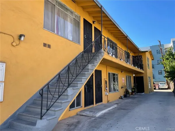 $1,700 | 1433 North Bronson Avenue, Unit 2, Hollywood, CA 90028