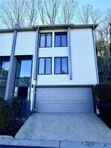 $3,050 | 4010 Roswell Road Northeast, Unit A4, Atlanta, GA 30342