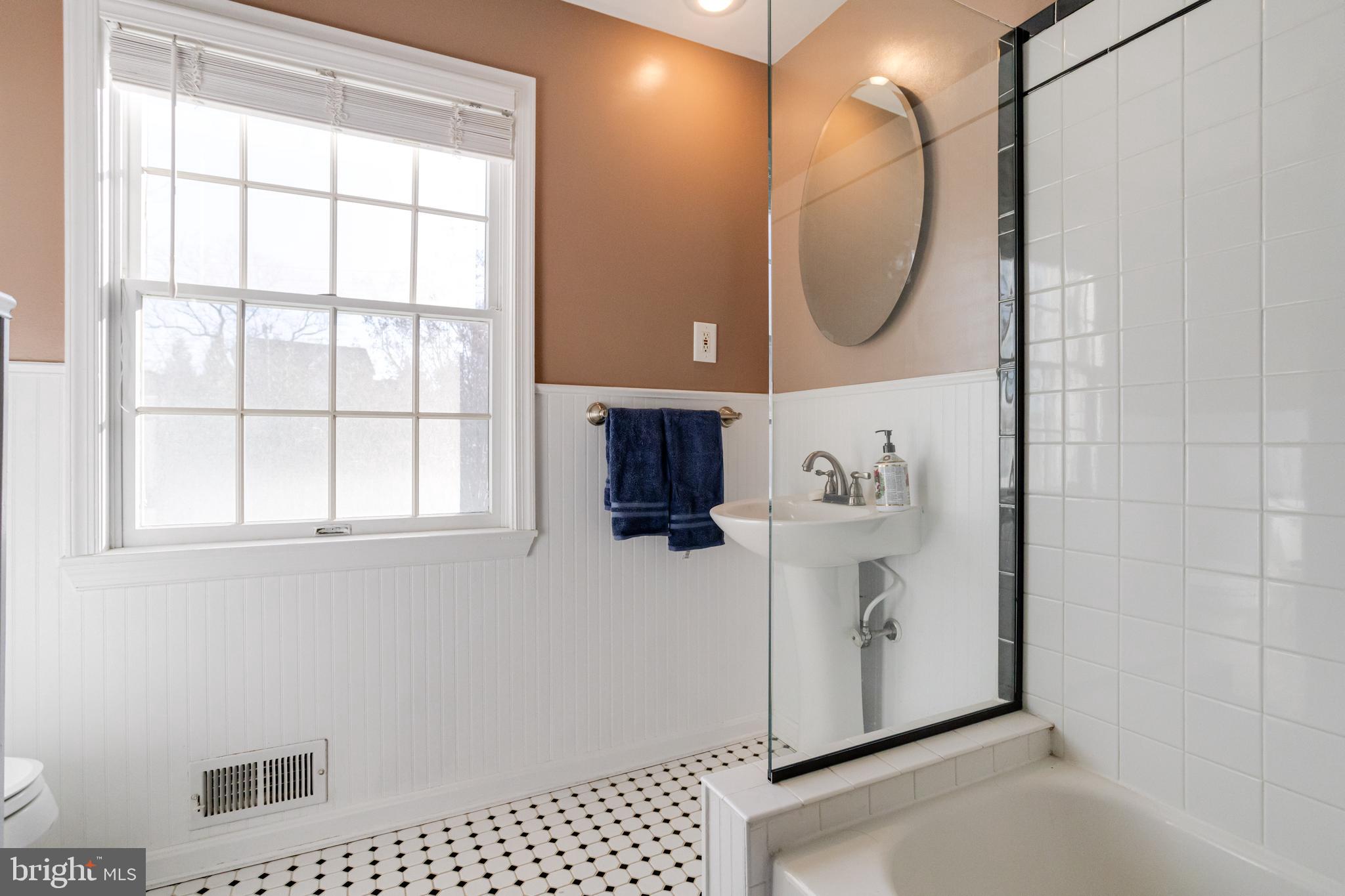 213 South Tyrone Road Baltimore, MD 21212 - Photo 14 of 62