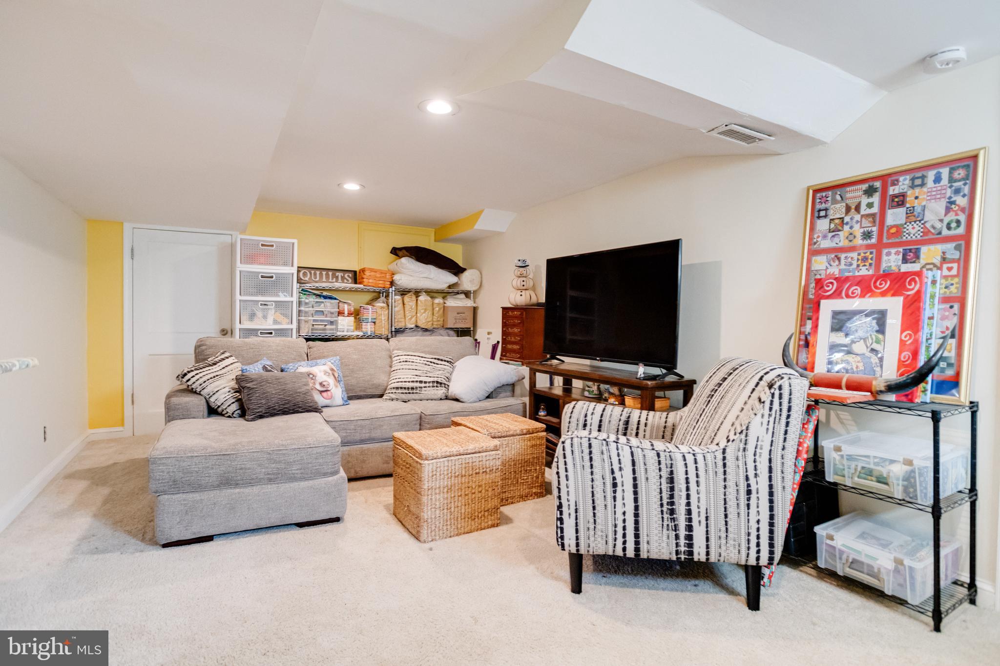 213 South Tyrone Road Baltimore, MD 21212 - Photo 8 of 62